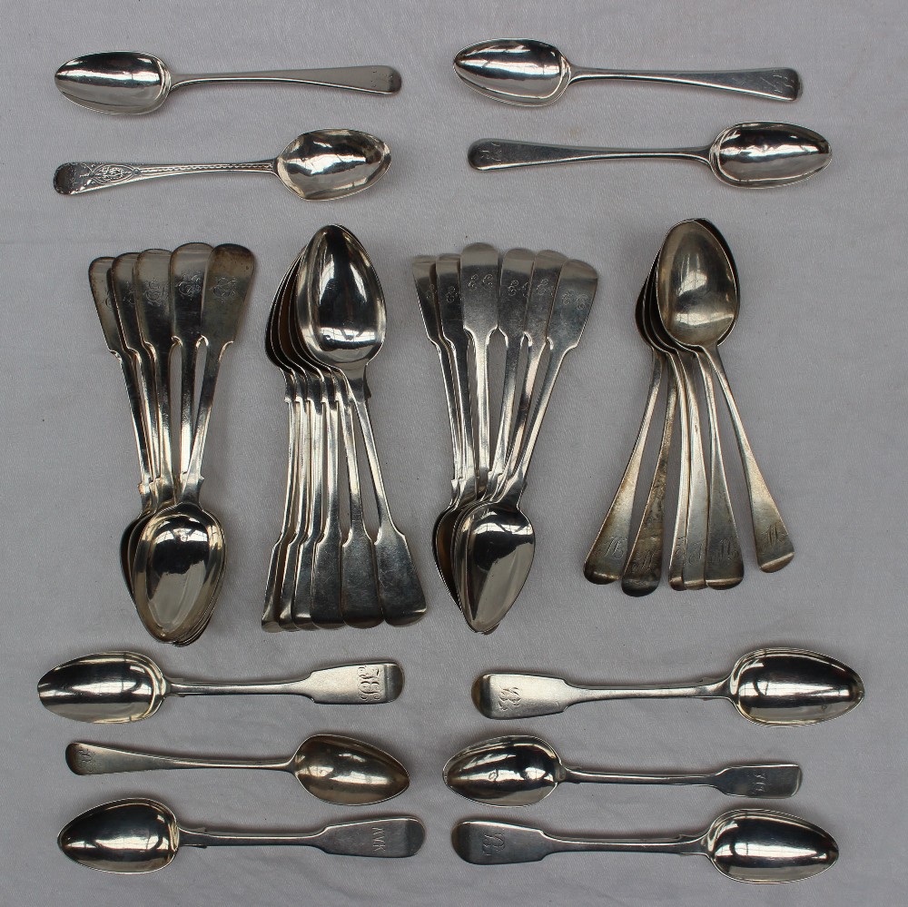 A set of six George III fiddle pattern tea spoons, London, 1813,
