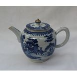 A Chinese export porcelain teapot,