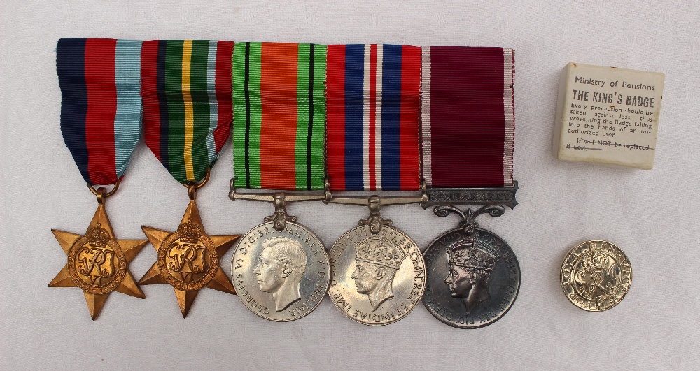 A set of five World War II medals including War medal, Defence medal, The 1939-1945 Star, - Bild 2 aus 3