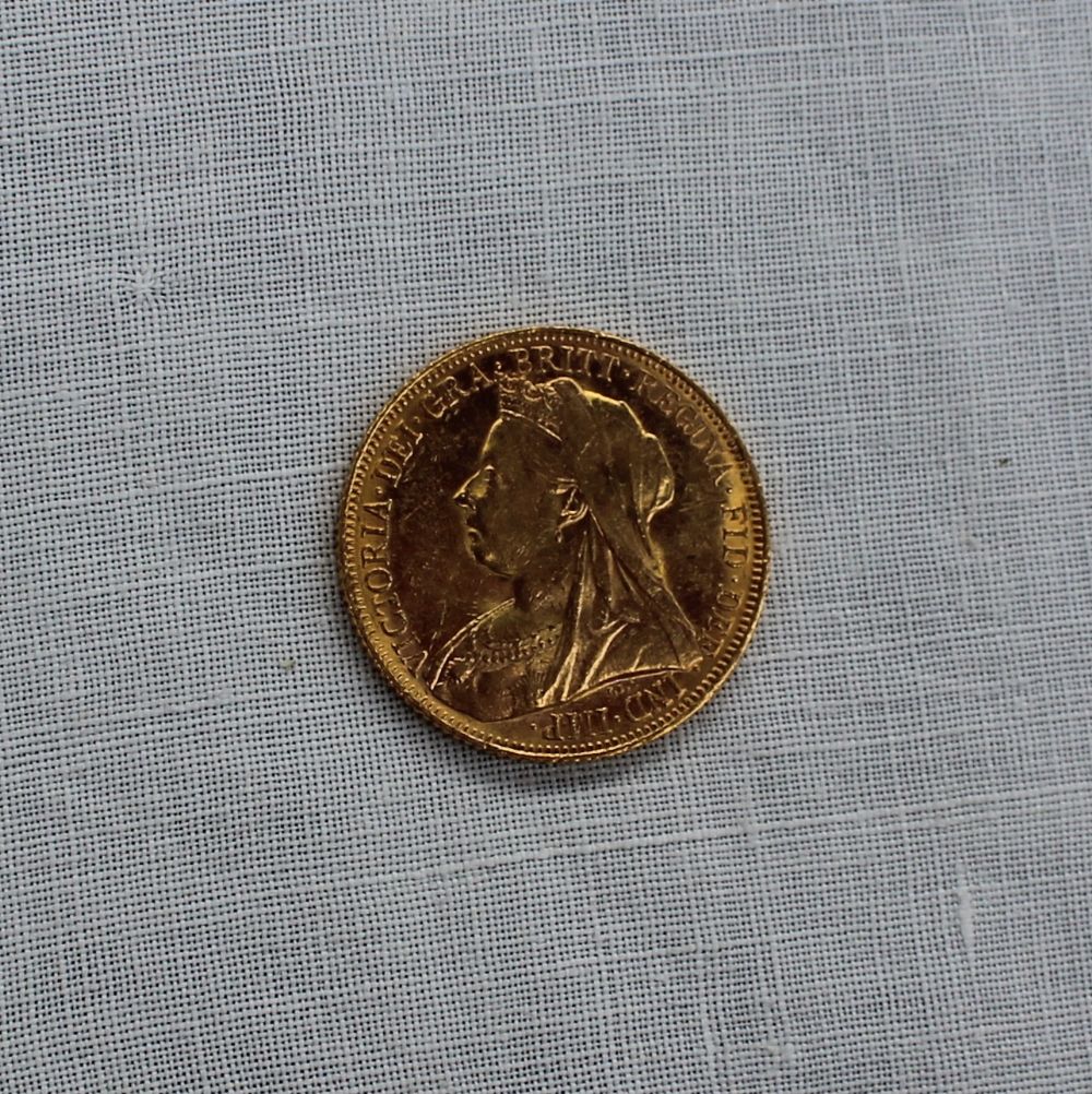 A Victorian gold sovereign dated 1900