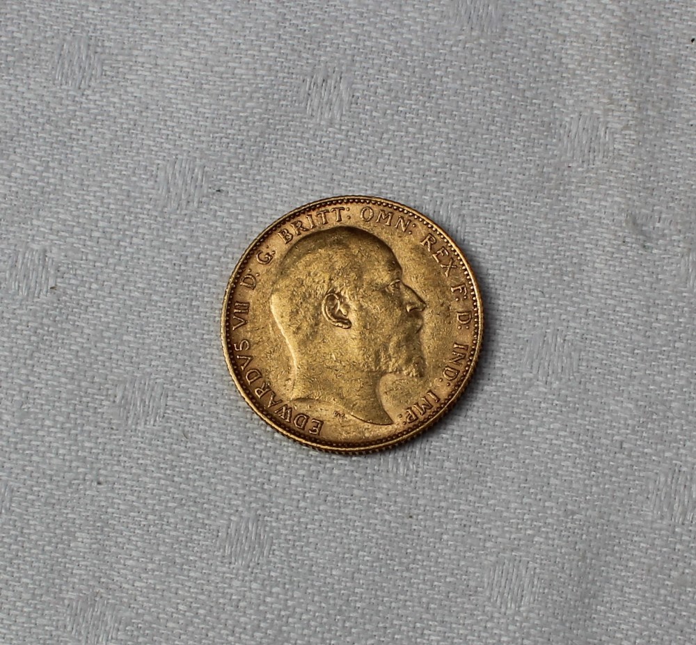 An Edward VII gold sovereign dated 1905, - Image 2 of 2