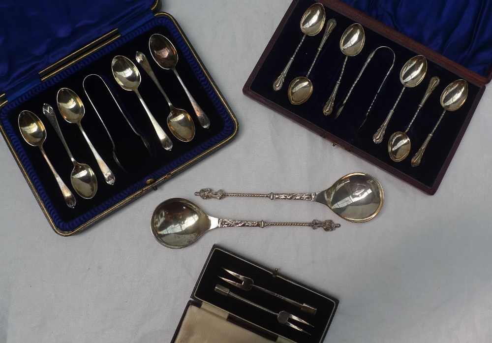 A pair of Edward VII silver apostle spoons, Chester, 1906, John Millward Banks, - Image 2 of 2