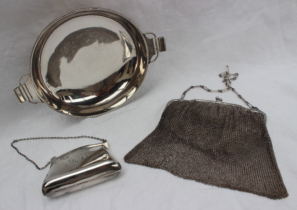 A George V silver twin handled quaich, with a line decorated rim on a spreading foot, Birmingham,