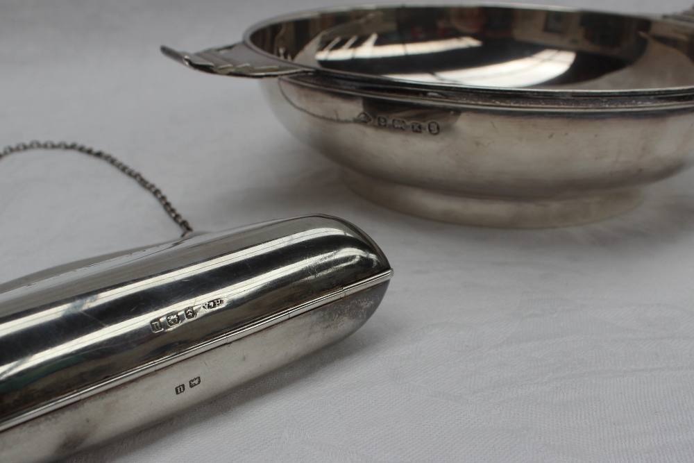 A George V silver twin handled quaich, with a line decorated rim on a spreading foot, Birmingham, - Image 2 of 3