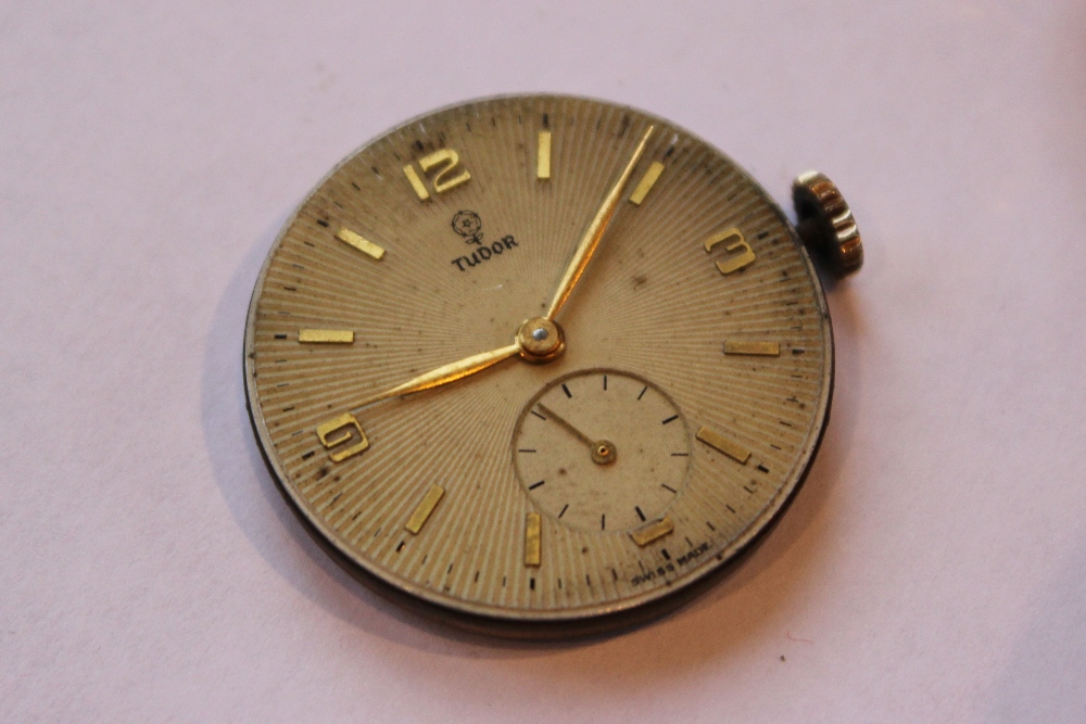 A gentleman's 9ct yellow gold Tudor wristwatch the dial with Arabic numerals and batons with a - Bild 5 aus 7