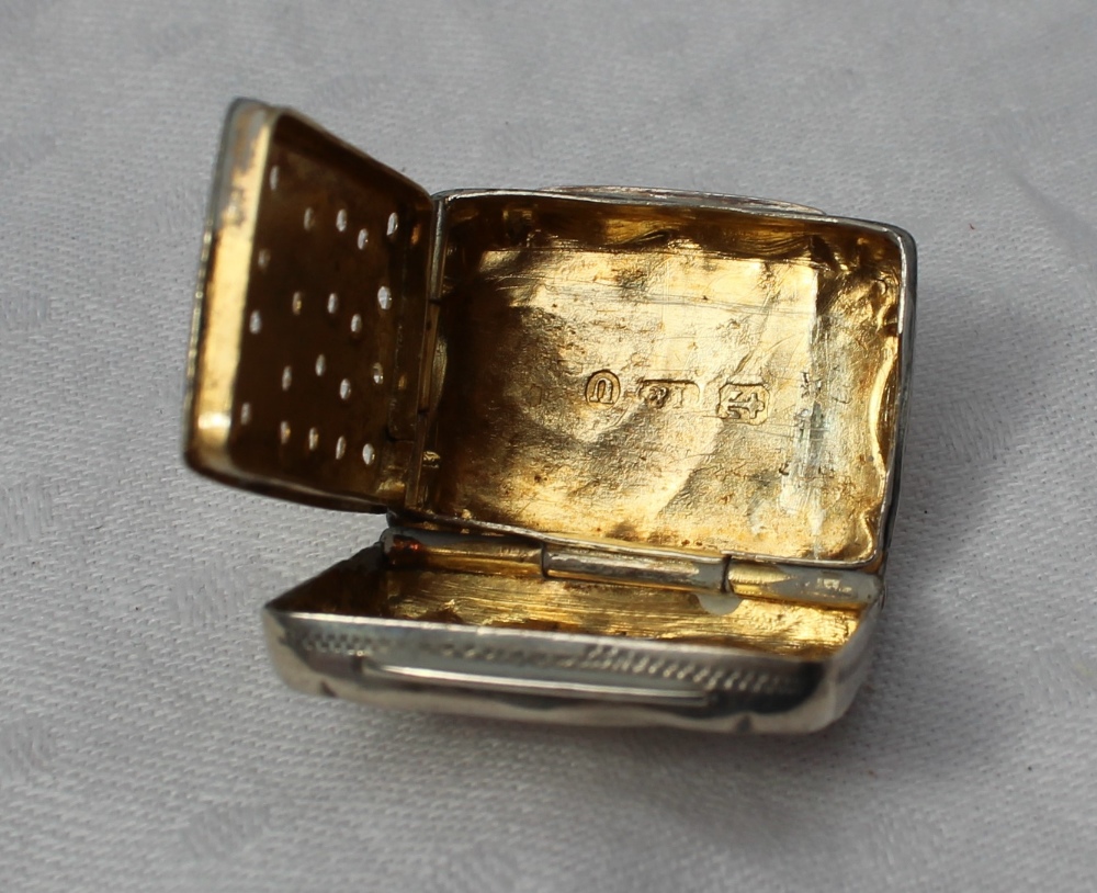 A Victorian silver Vinaigrette, of rectangular form with engraved leaf decoration, - Image 5 of 5