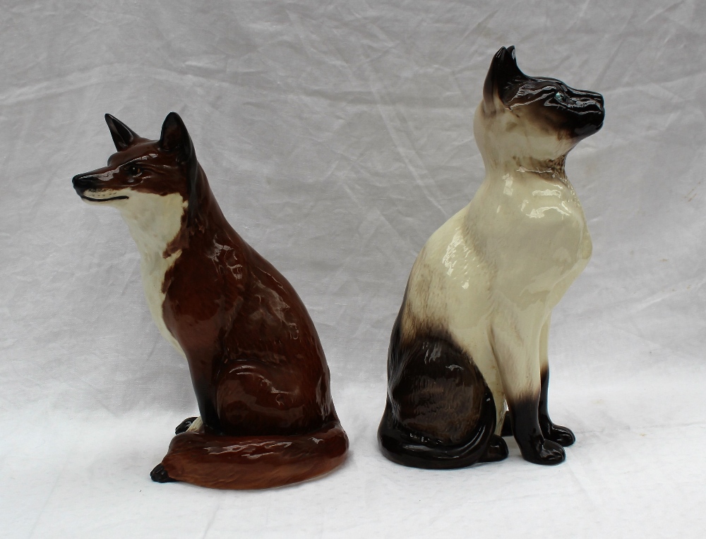 A Beswick model of a seated fireside fox No. 2348, 31. - Bild 3 aus 5