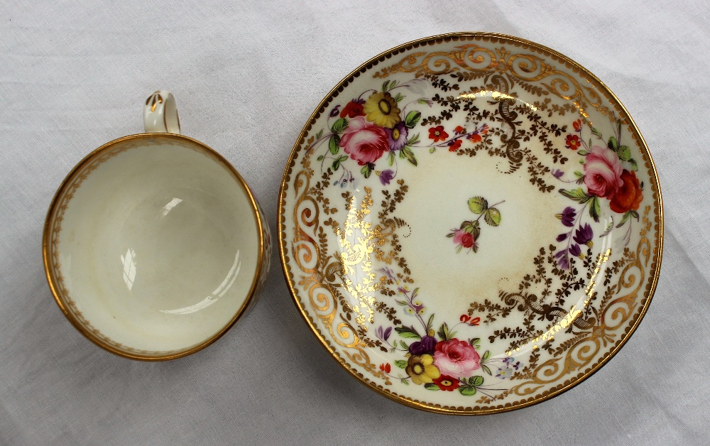 A 19th century English porcelain tea cup and saucer, - Image 5 of 6