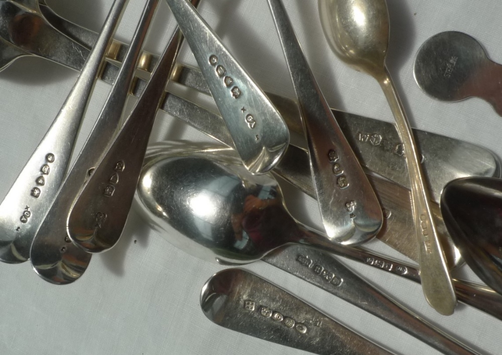 A late George III silver table spoon, London, 1816, together with silver dessert spoons, - Image 3 of 3