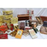 A collection of boxed and loose cigars including Rossli, H.