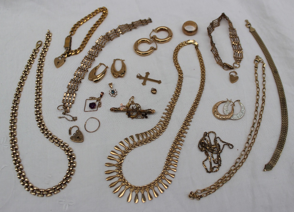Assorted 9ct yellow gold items including necklaces, earrings, rings, bracelets etc, - Image 2 of 2