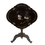 VICTORIAN SIDE TABLE