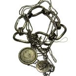 ESCAPULARIO, MONEDA Y PULSERA en plata. Con cadenas.