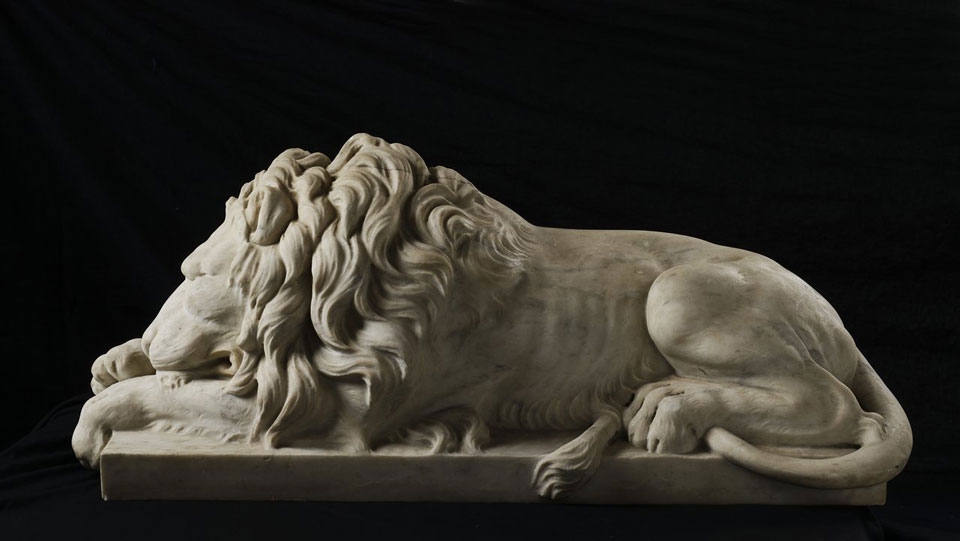 ANTONIO CANOVA (1757-1822) - CIRCLE: MARBLE RECLINING LIONS / 1790-95, Italy, Rome The artist from - Image 3 of 4