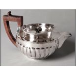 A GEORGE III SILVER TEAPOT, LONDON 10803, PETER, ANN & WILLIAM BATEMAN, removable cover with