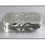 A VICTORIAN SILVER VINAIGRETTE, BIRMINGHAM 1849, C & W., CO. hinged serpentine lid with engraved