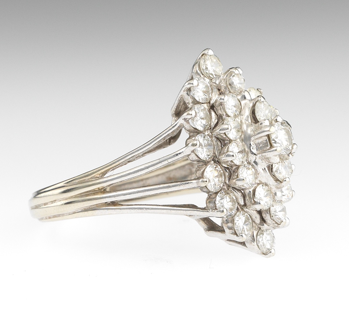 Ladies' Diamond Cluster Ring - Image 3 of 7