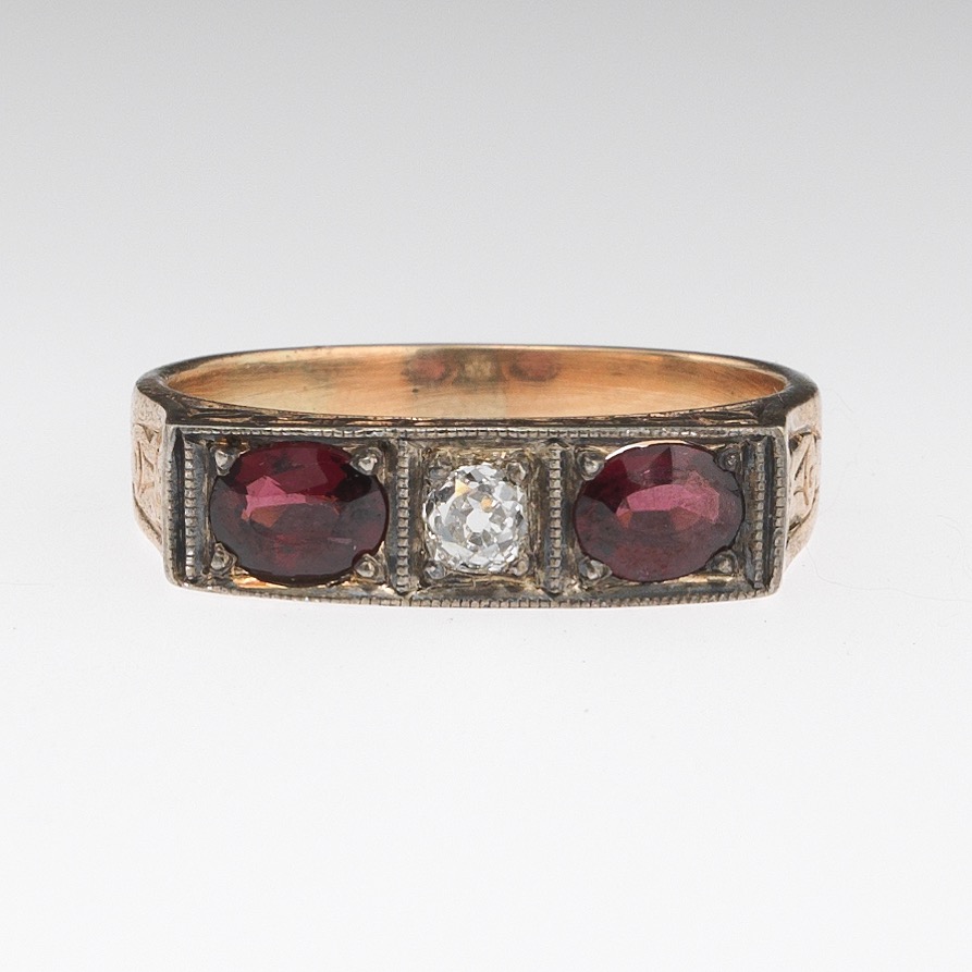 Ladies' Victorian Gold, Diamond and Garnet Saddle Ring