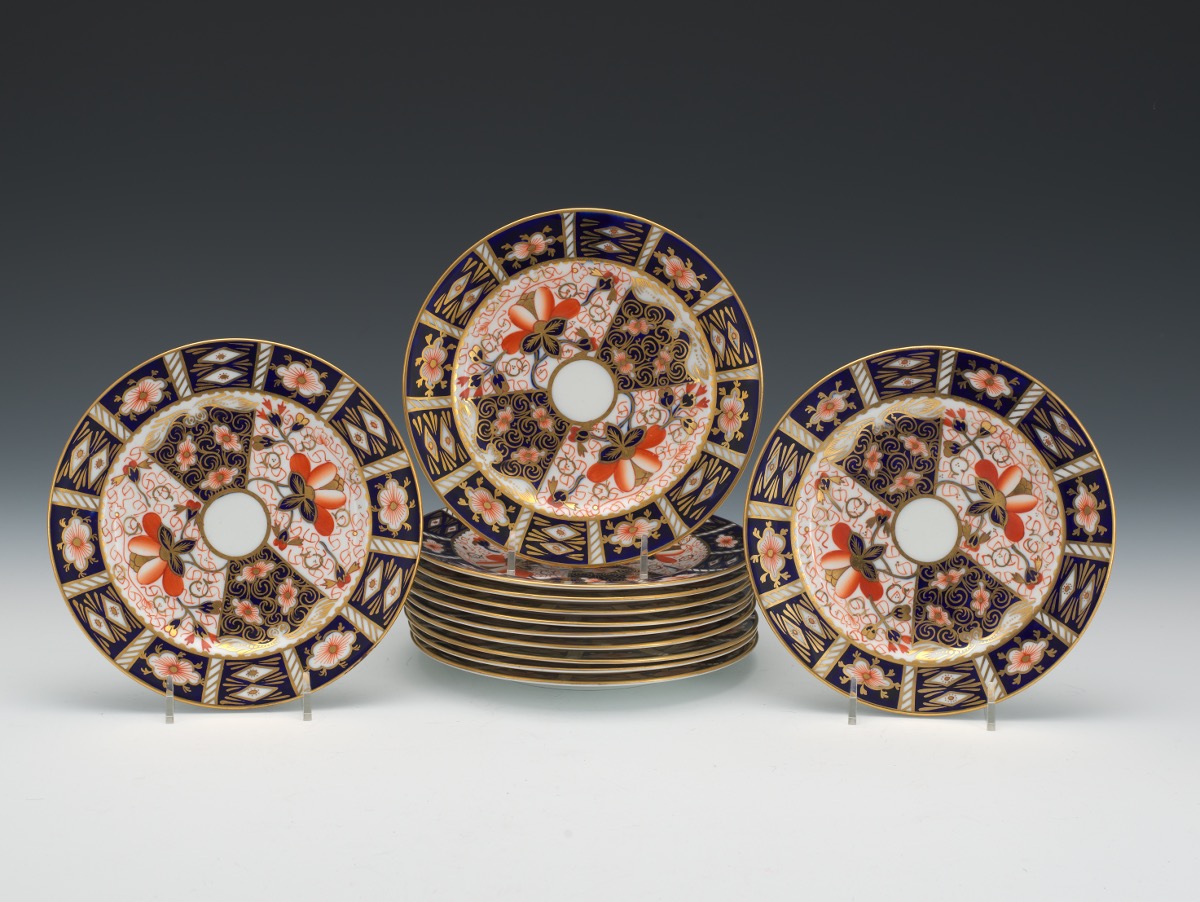 Twelve Royal Crown Derby Imari Plates - Image 2 of 20