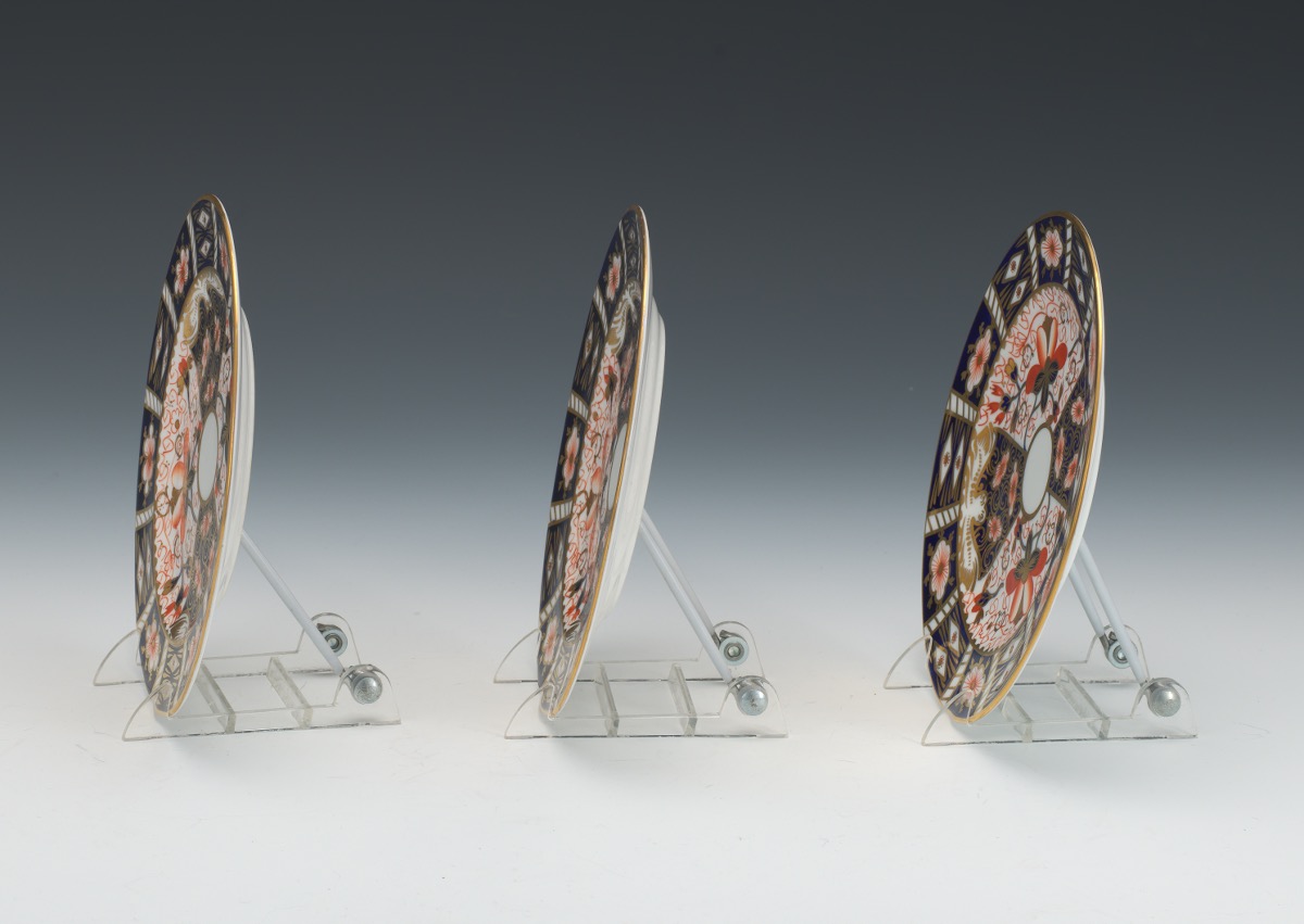 Twelve Royal Crown Derby Imari Plates - Image 13 of 20