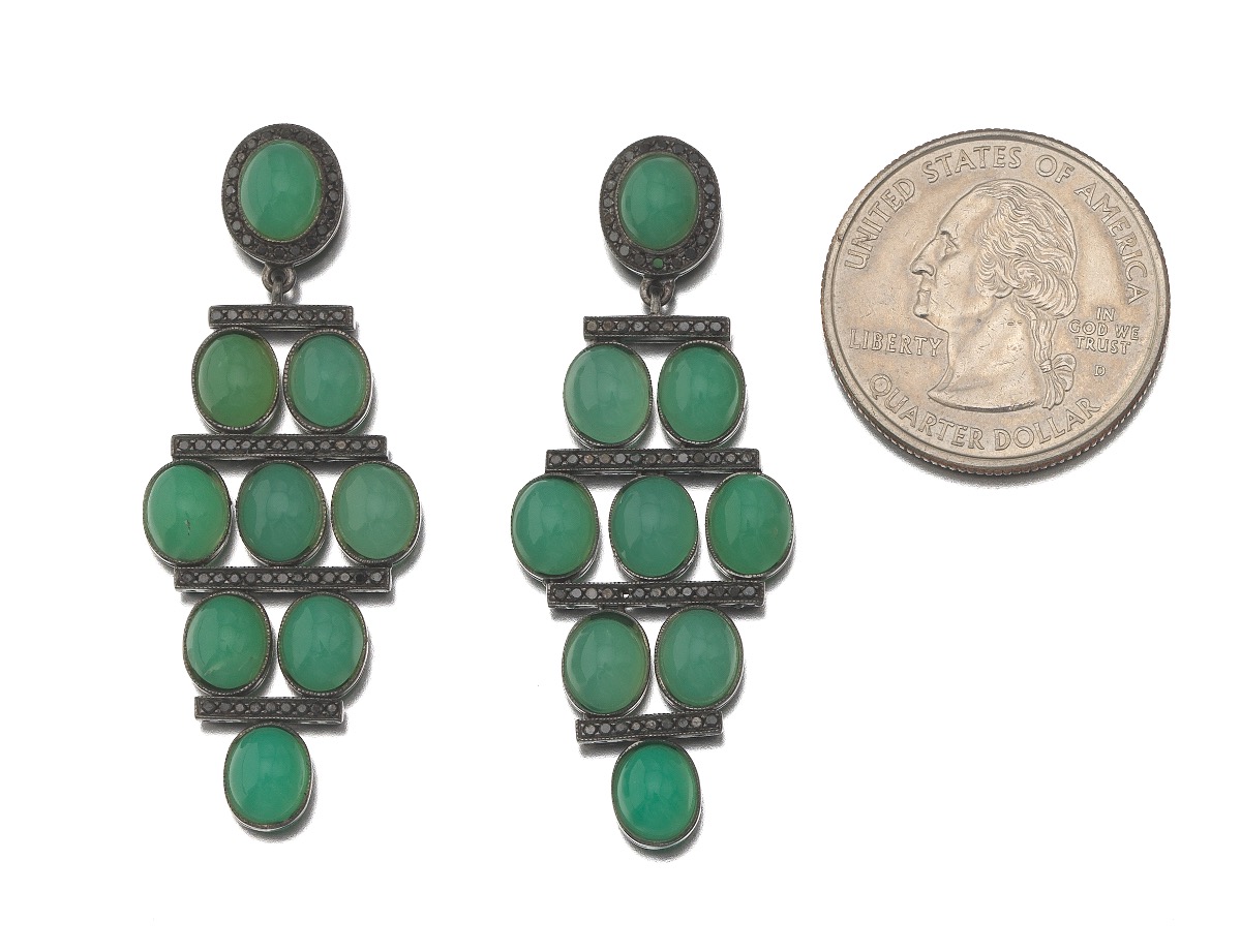 A Pair of Chrysoprase and Black Diamond Pendant Earrings - Image 2 of 5
