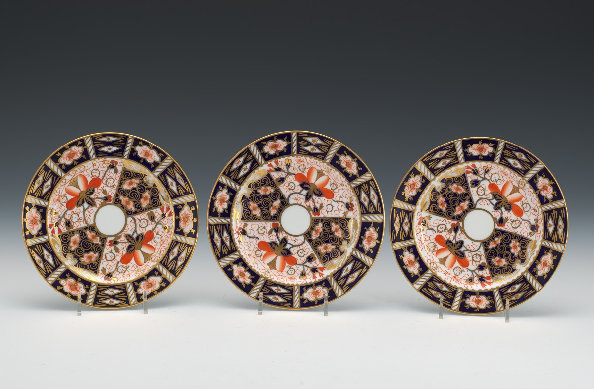 Twelve Royal Crown Derby Imari Plates - Image 16 of 20