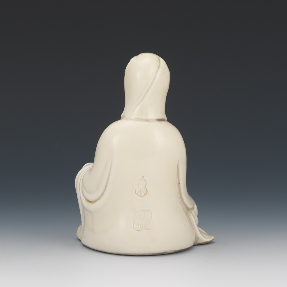 Porcelain Blanc de Chine Seated Guanyin, Bodhisattva of Compassion - Image 3 of 7