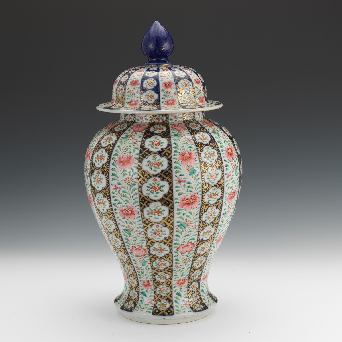 Qing Dynasty Ginger Jar with Lid - Image 5 of 8