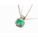 Necklace with Emerald and 5 Diamonds, 18K Gold 18 karat yellow and white goldEurope, 2nd half of the