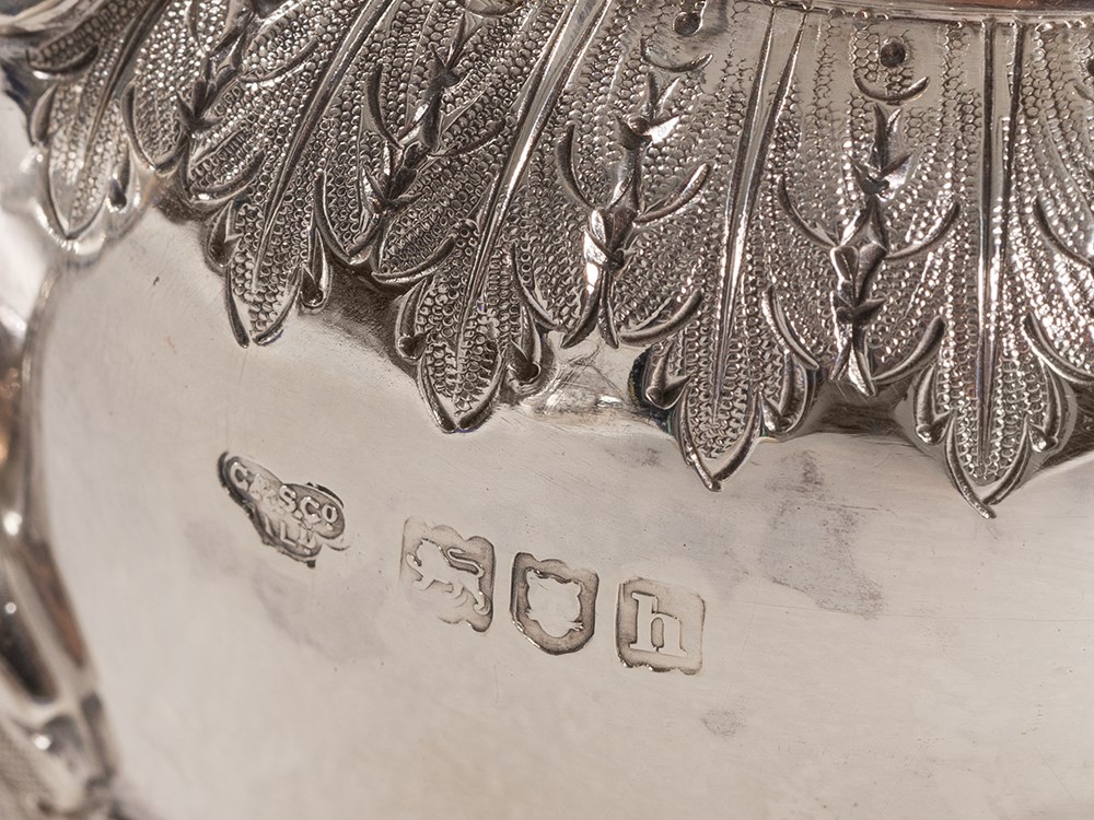 A 4 Piece Silver Service, Goldsmiths & Silversmiths London 1903 Sterling silver, embossed, chiseled, - Image 3 of 10