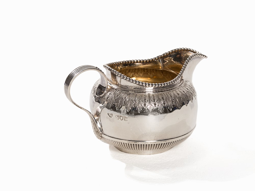 A 4 Piece Silver Service, Goldsmiths & Silversmiths London 1903 Sterling silver, embossed, chiseled, - Image 2 of 10
