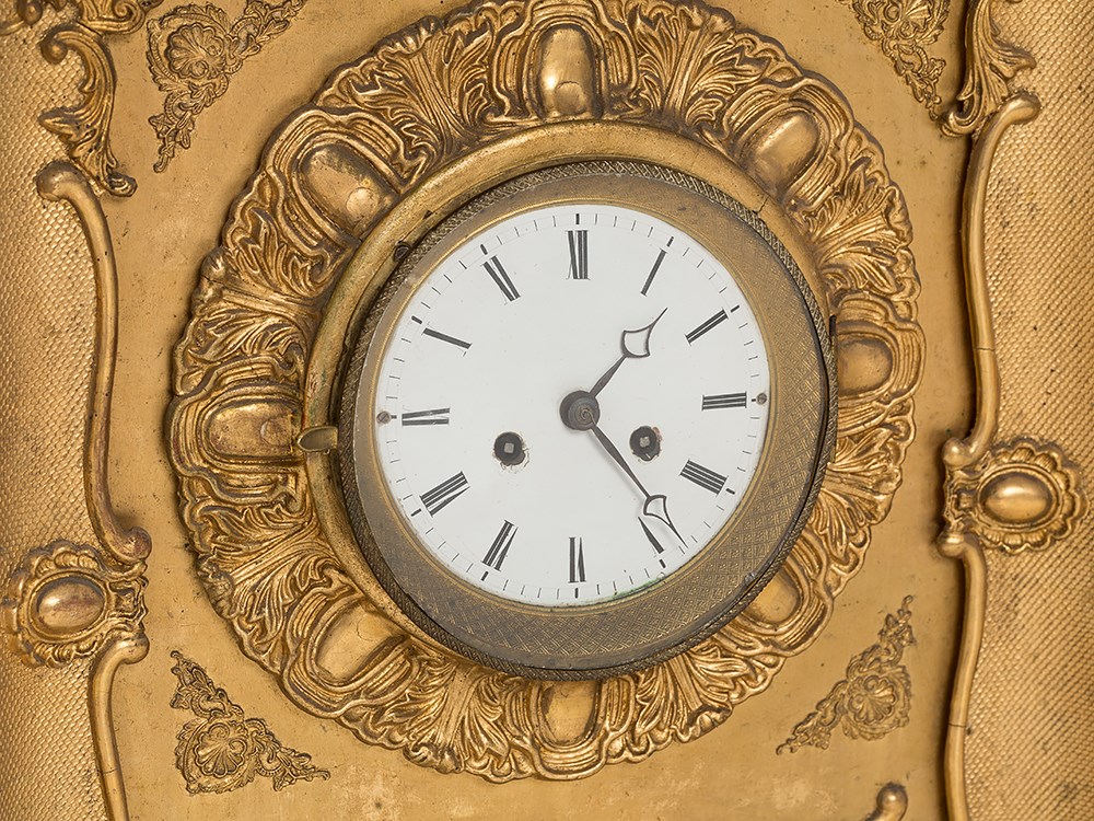 A Small 'Biedermeier' Framed Wall Clock, Austria, circa 1840 Pine or timber wood with gold painted - Image 3 of 9