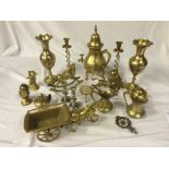 Various decorative brass figures.