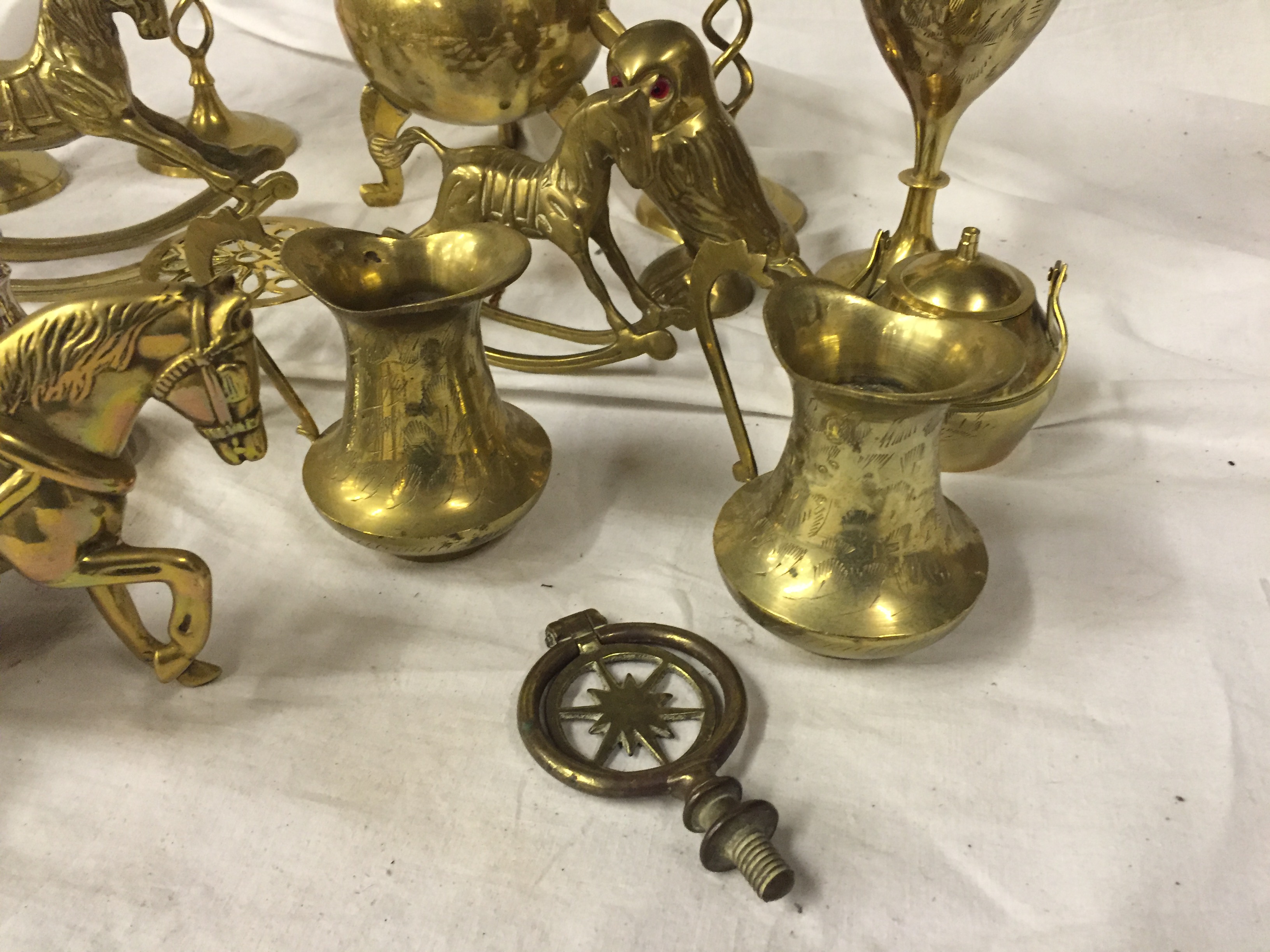 Various decorative brass figures. - Image 2 of 4