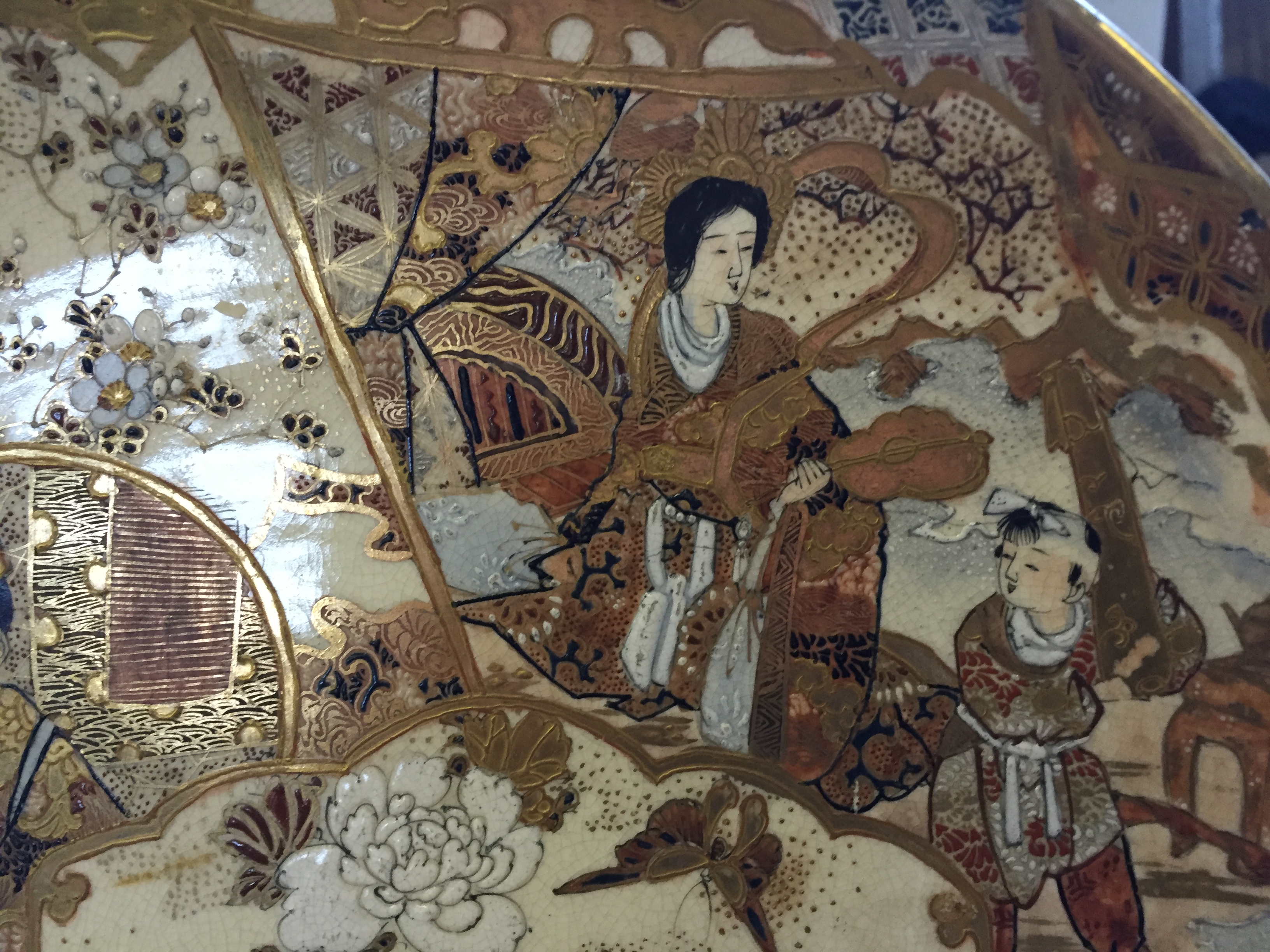 A Chinese plate with repair as shown. - Image 2 of 4