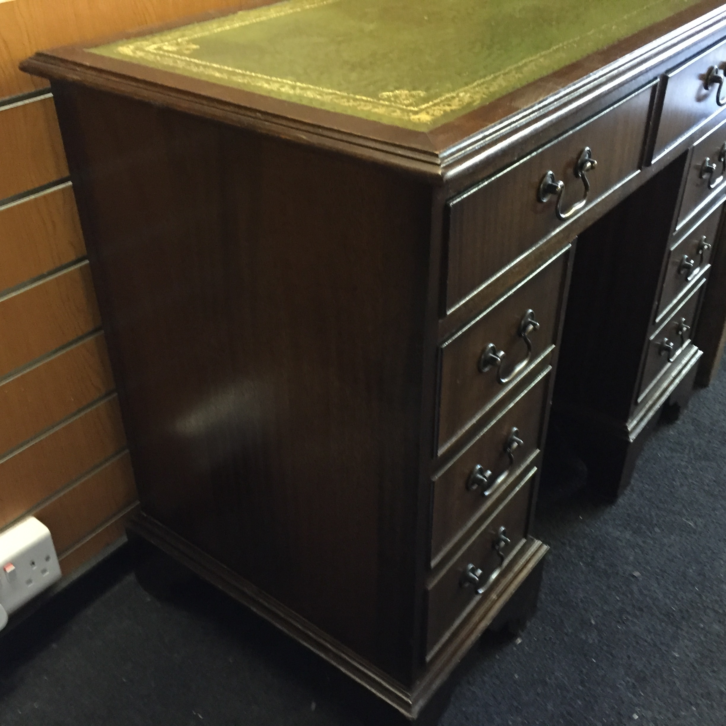 A small pedestal desk with green leather top and two long drawers with three drawers to each - Image 3 of 4