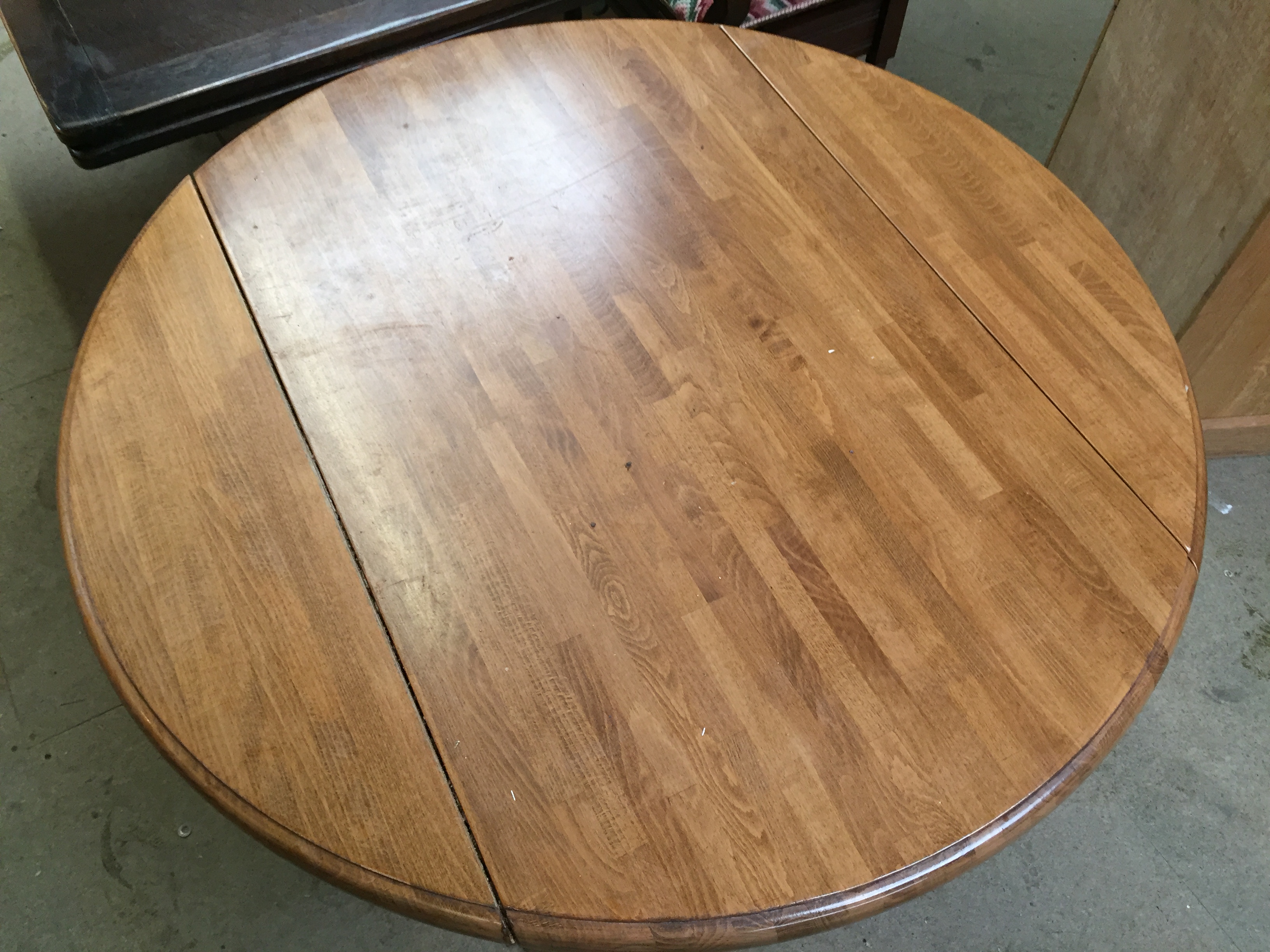 A pine double drop leaf table - Image 2 of 3