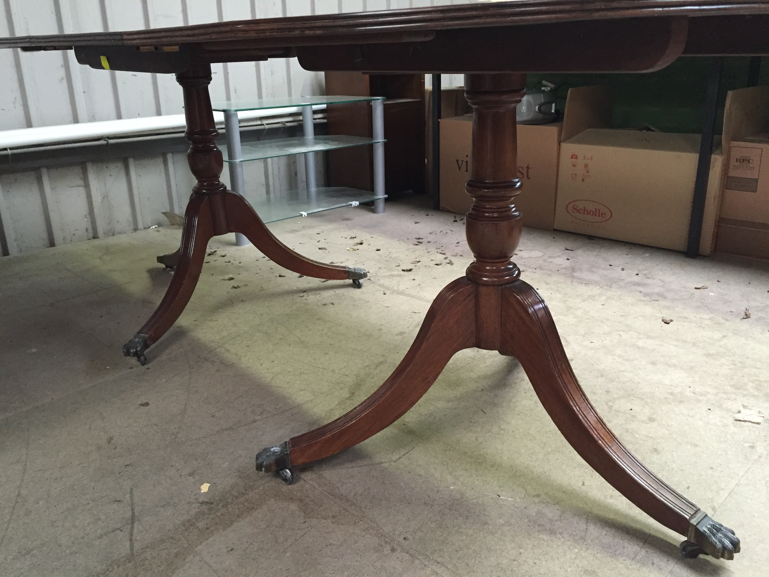 A Georgian double pedestal dining table. - Image 3 of 4