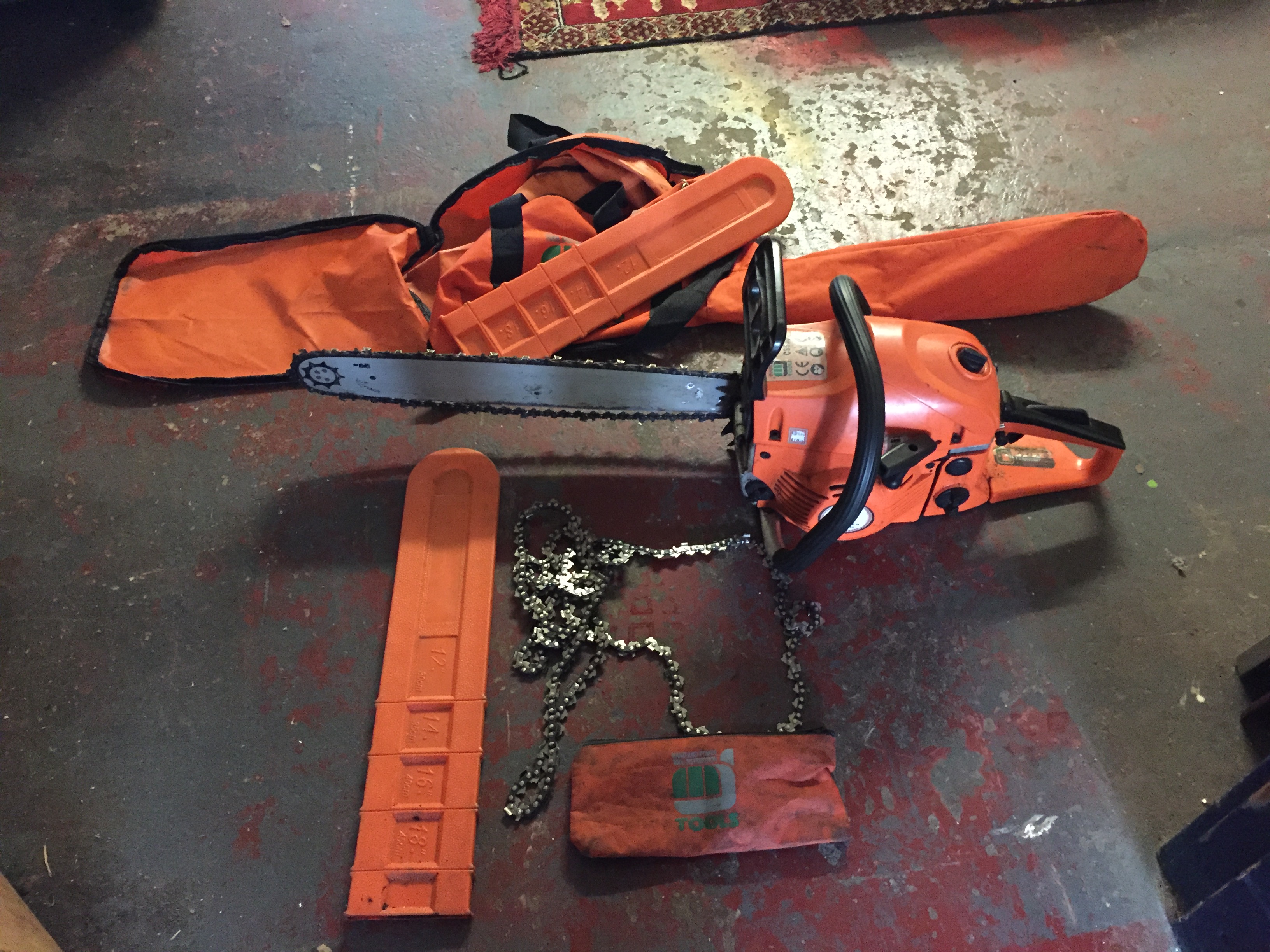 Chain saw with spare bar and two spare chains. - Image 5 of 6