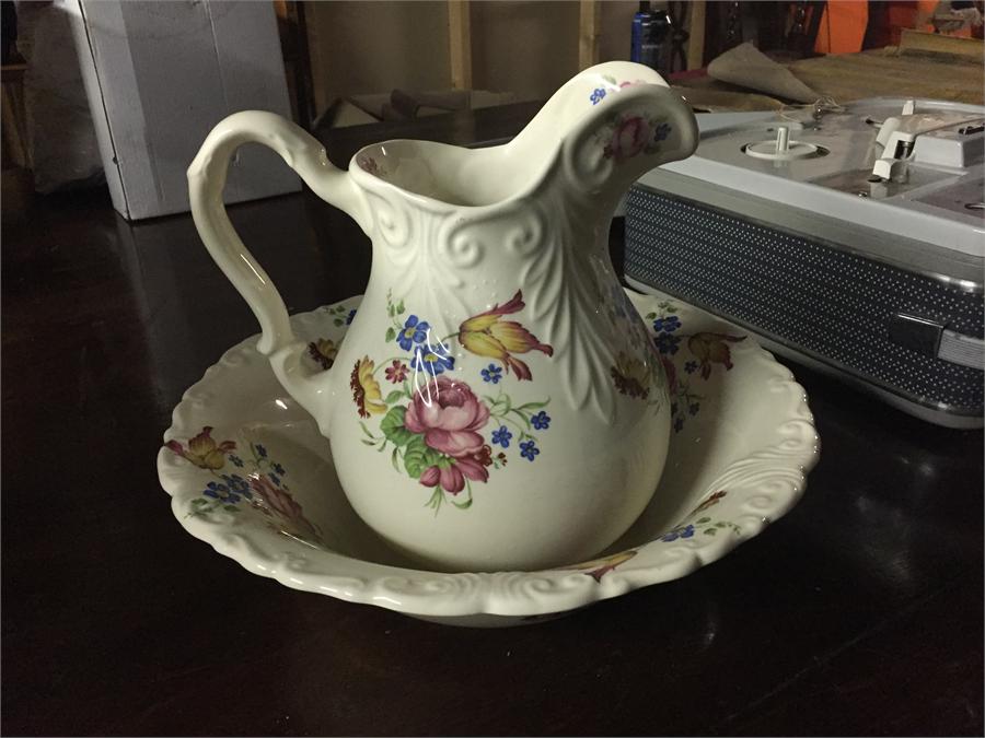 A ceramic jug and wash bowl.