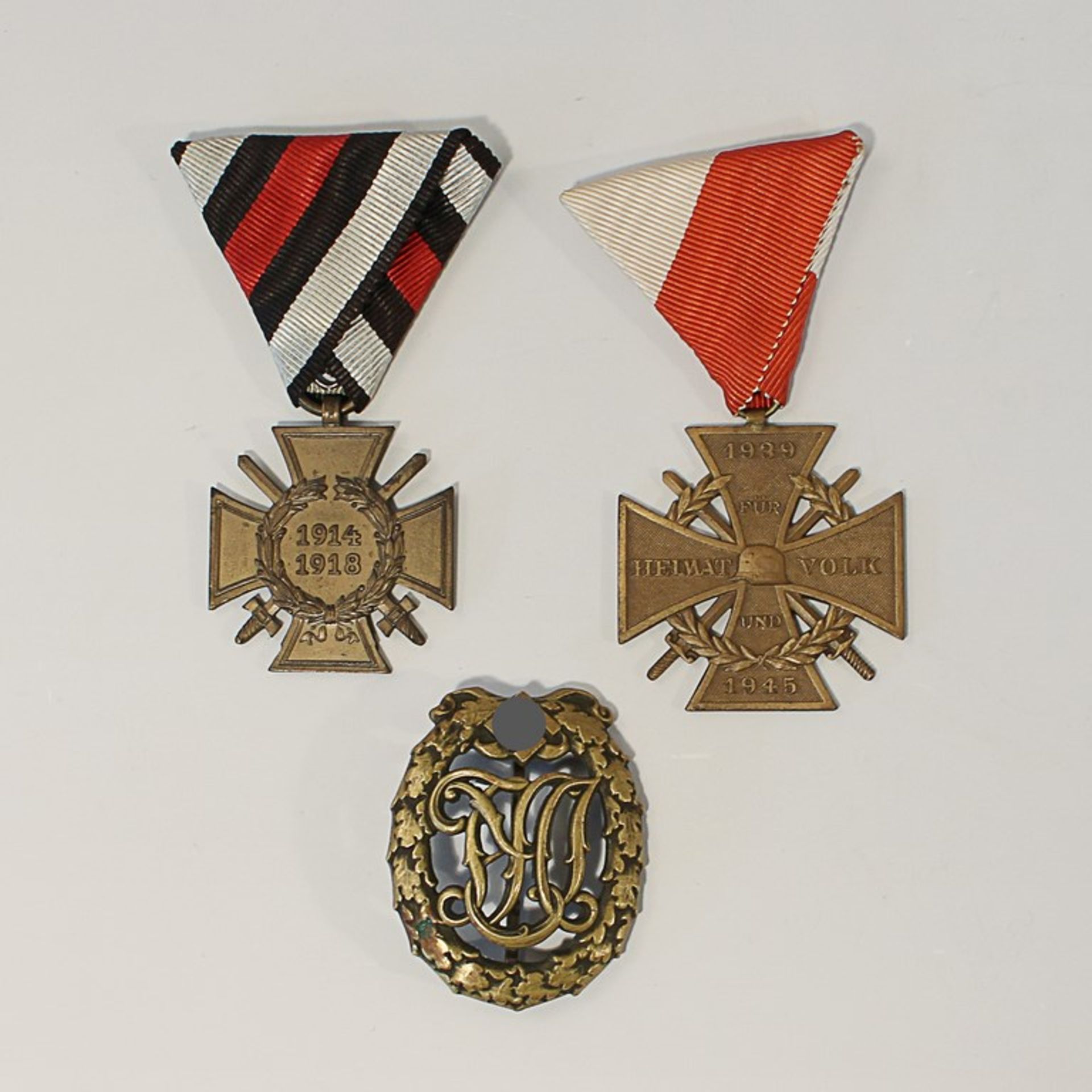 Abzeichen - 3.Reich 3 St., 1 Heer Verdienstkreuz für Heimat und Volk 1939-1945, m. Band, 1