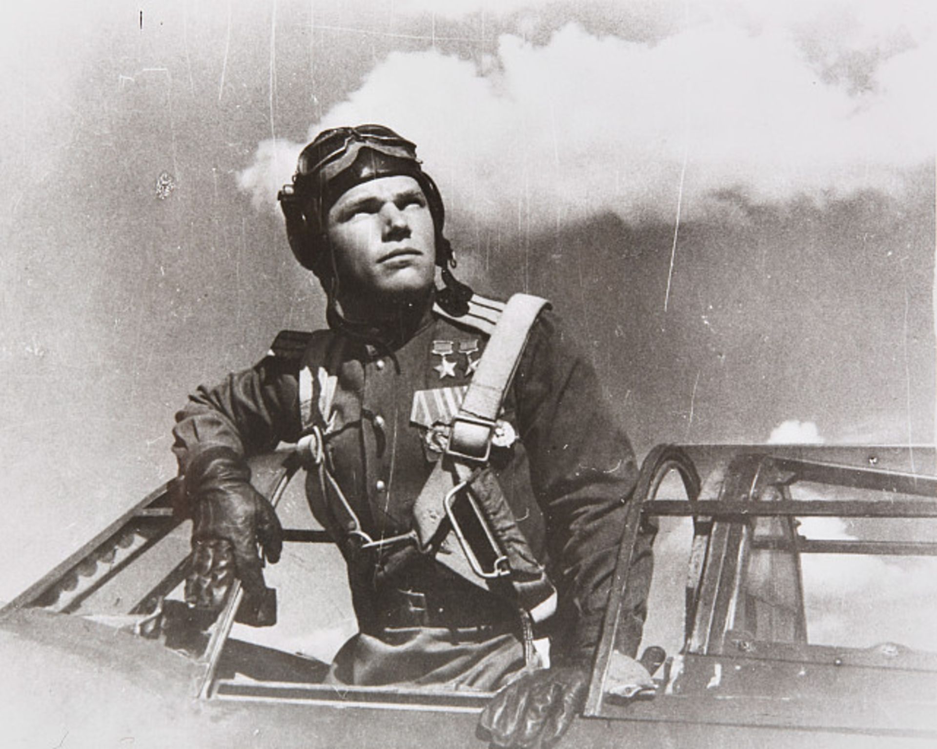 AUSLÄNDISCHE ORDEN UND EHRENZEICHEN - SOWJETUNION : Dokumentennachlass des sowjetischen Jagdfliegers - Image 4 of 22