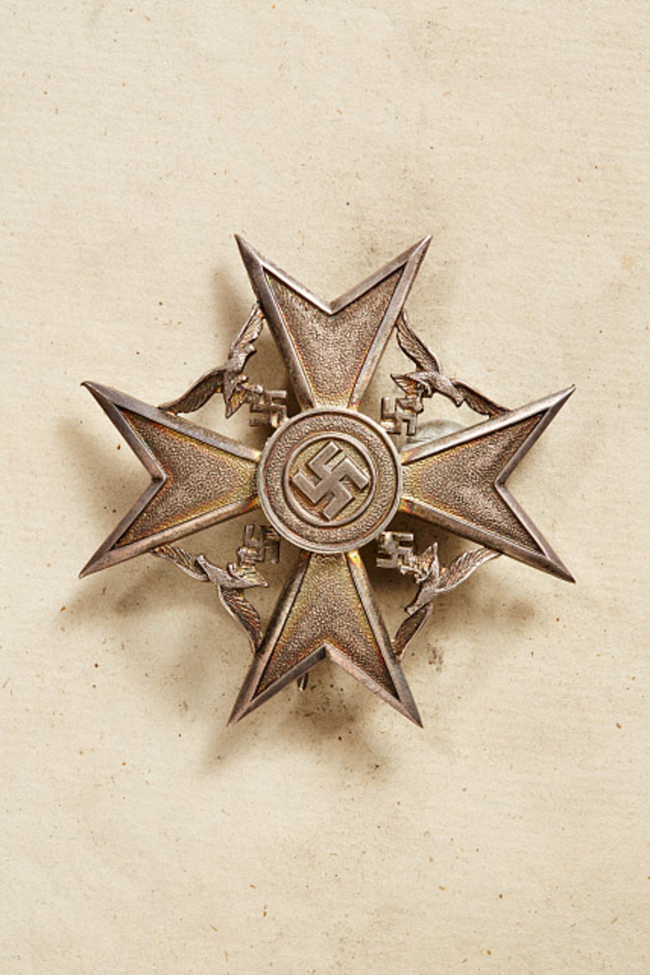DRITTES REICH - SPANIENKREUZ : Spanienkreuz in Silber (ohne Schwerter). Silber, an Nadel. Auf der
