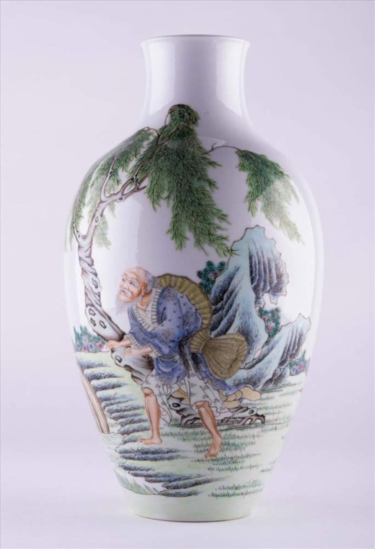 Vase China 19. Jhd. / Vase, China 19th century verziert mit Landschaftsdekor und Gelehrtem sowie