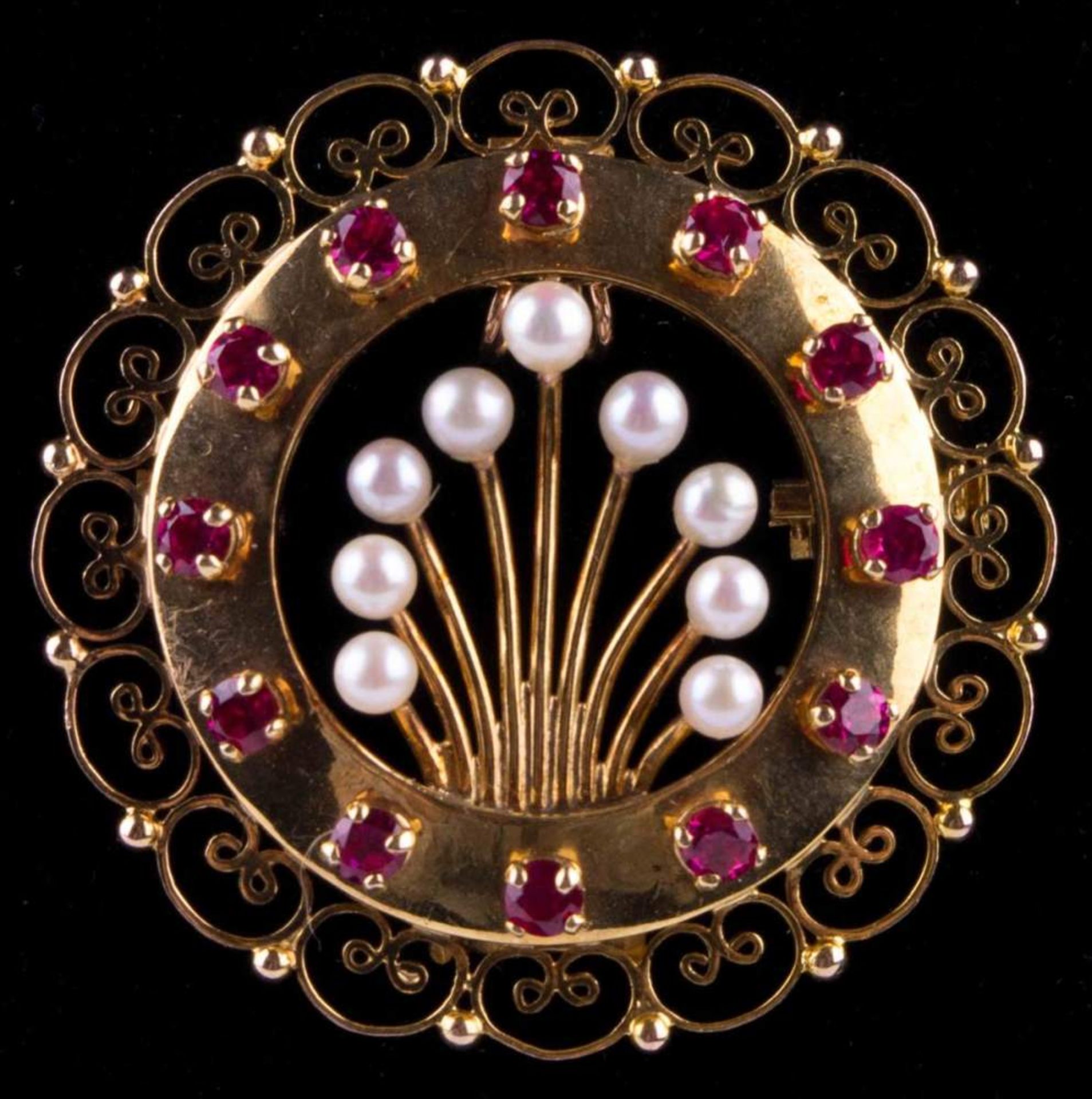 Jugendstil Brosche mit Perlen und Rubinen / Art Nouveau brooch with pearls and rubies 333/000 GG