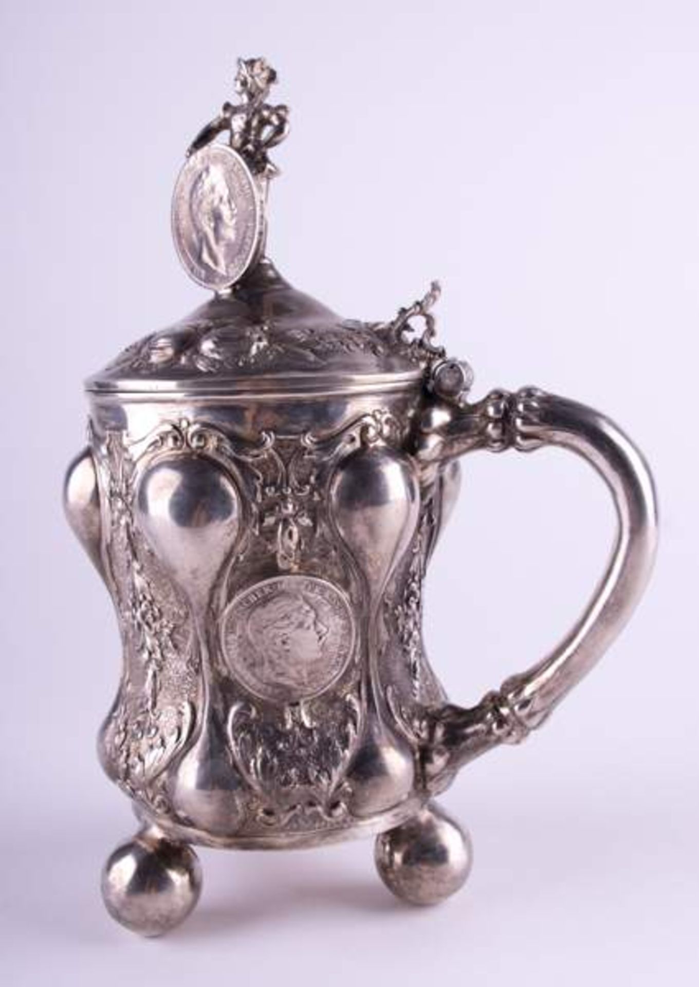 Münz-Deckelhumpen 19. Jhd. / Coin tankard, 19th century Silber 800/000 getrieben, Krone und