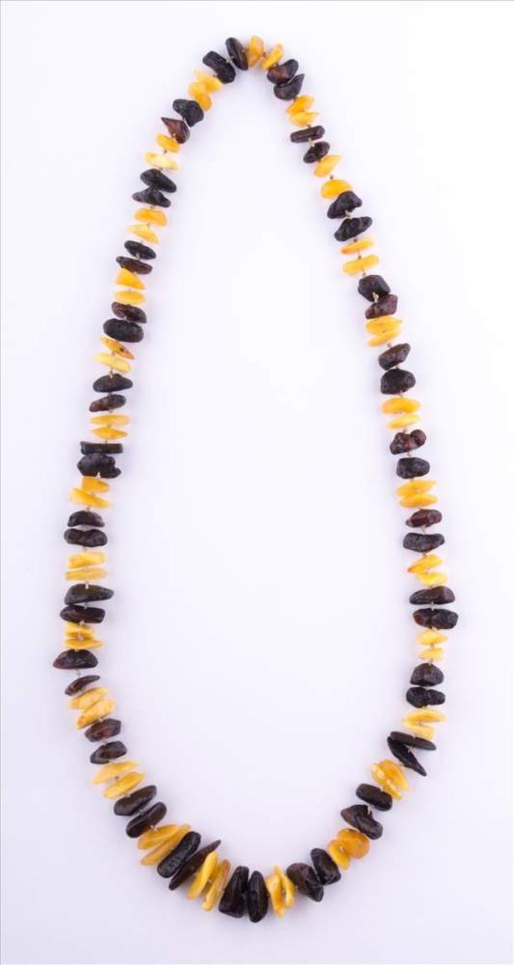 Bernsteinkette / Amber necklace zweifarbig, butterscotch und kakao, 59 g, L: 38 cm / two coloured,