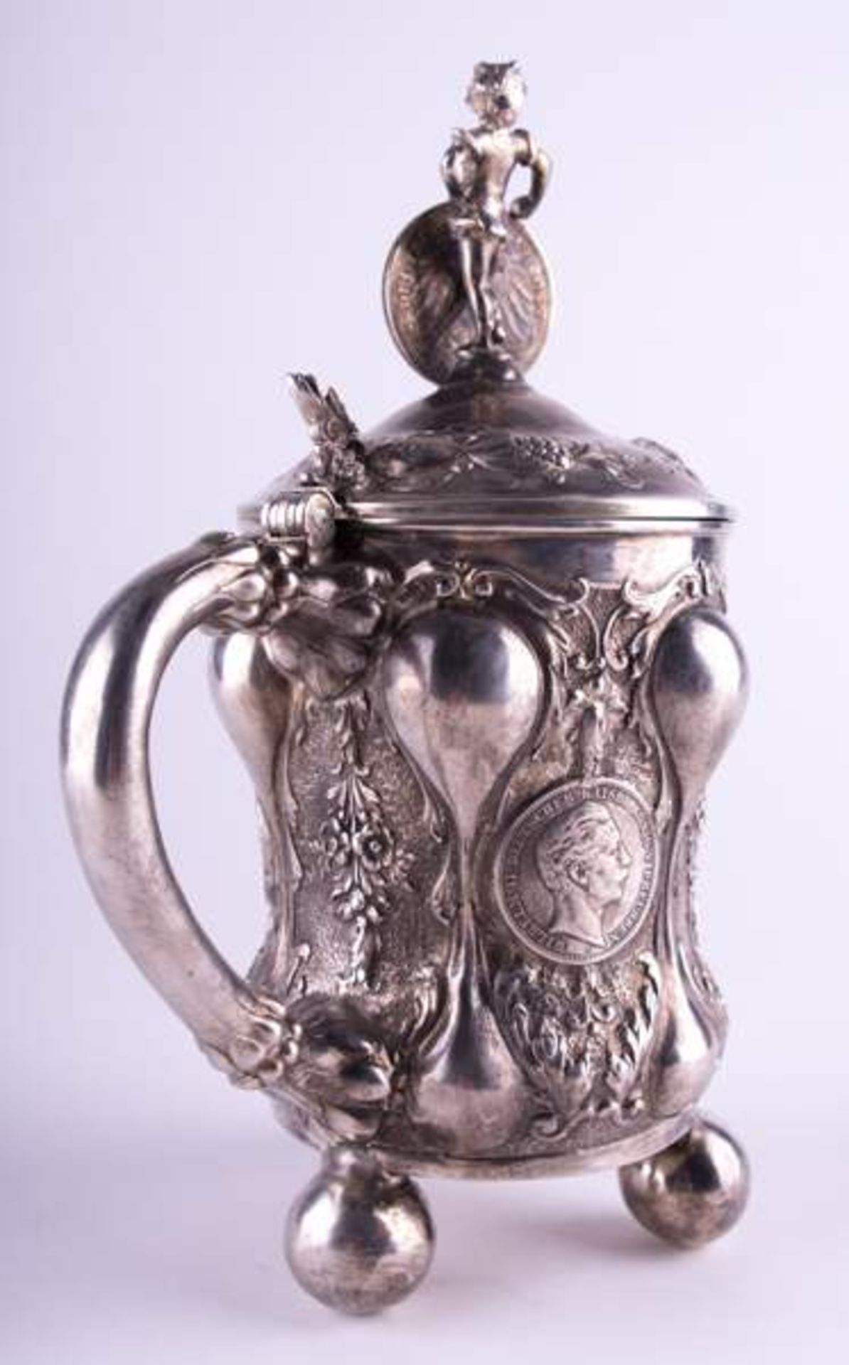 Münz-Deckelhumpen 19. Jhd. / Coin tankard, 19th century Silber 800/000 getrieben, Krone und - Bild 2 aus 5