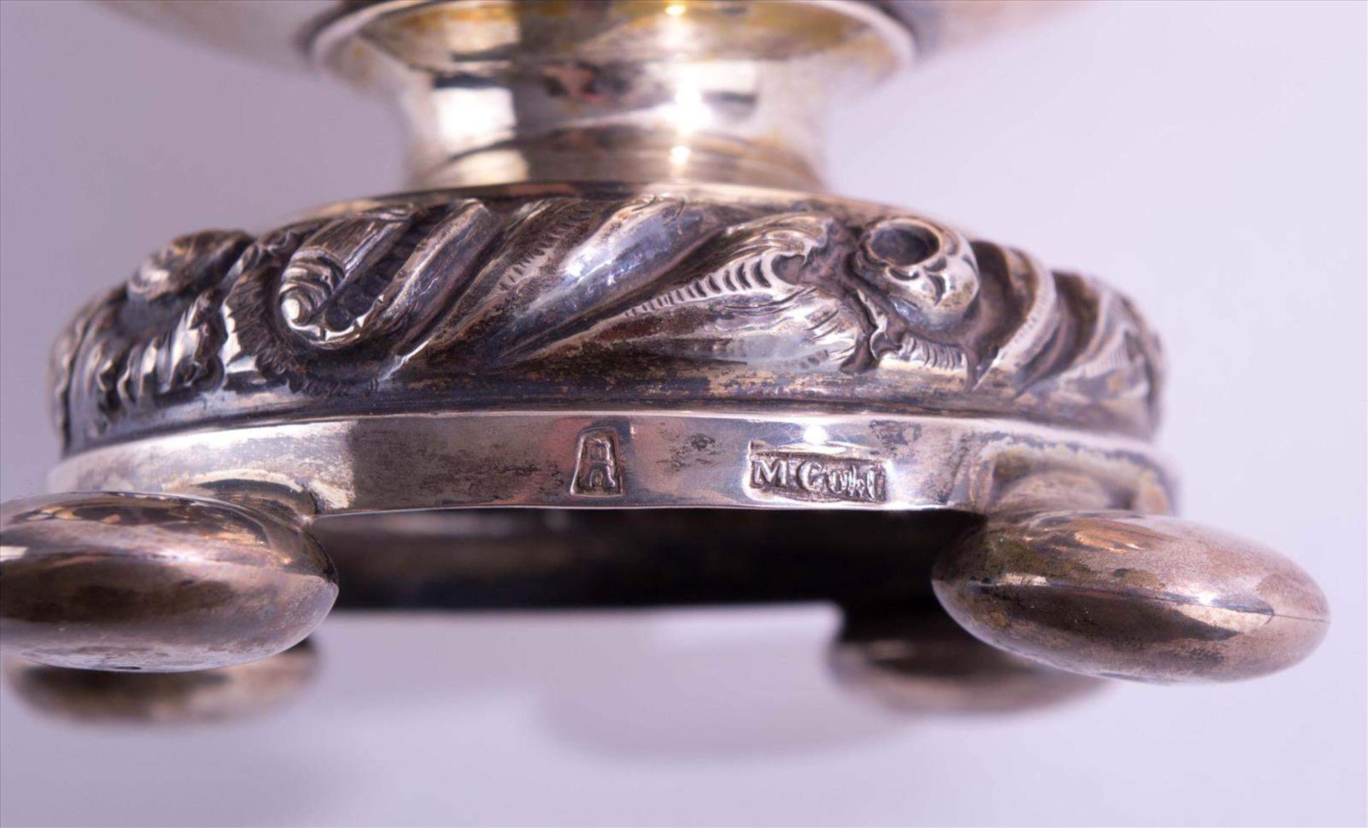Konvolut Silber / Group of silver items 3 Teile, 1 Zuckerdose, 2 Milchkännchen, Silber 800/000 und - Bild 12 aus 15