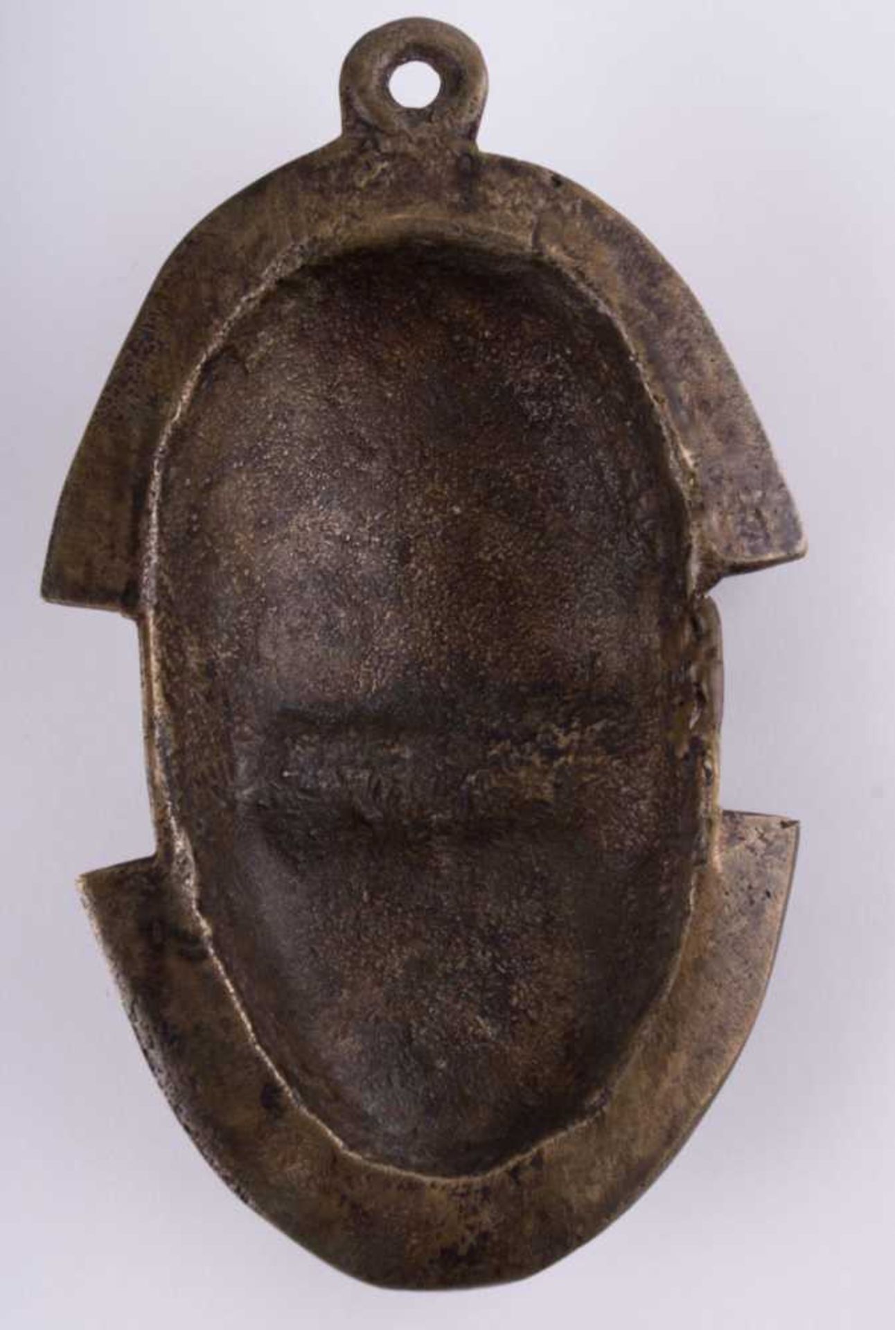 Afrikanische Maske / African mask Bronze, ca. 23,3 cm x 14 cm - Bild 3 aus 3